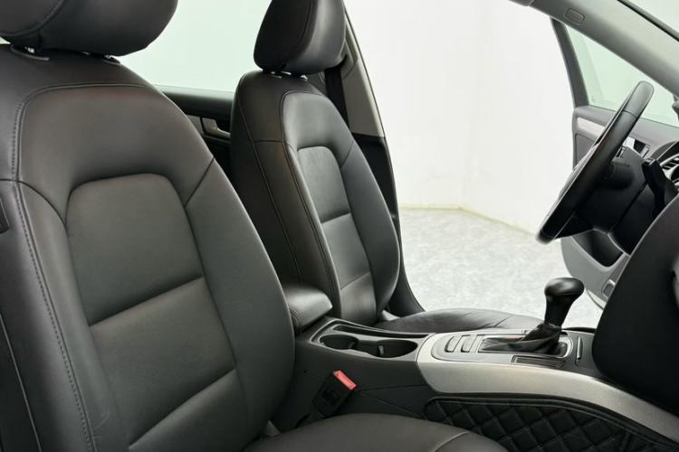 Used Audi A4L 2015 45 TFSI quattro Individual Sport Edition Interior 3