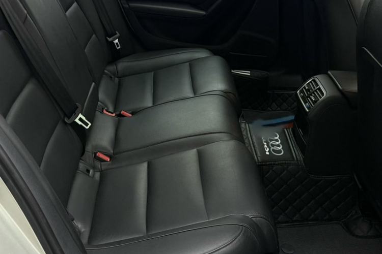 Used Audi A4L 2015 45 TFSI quattro Individual Sport Edition Interior 4