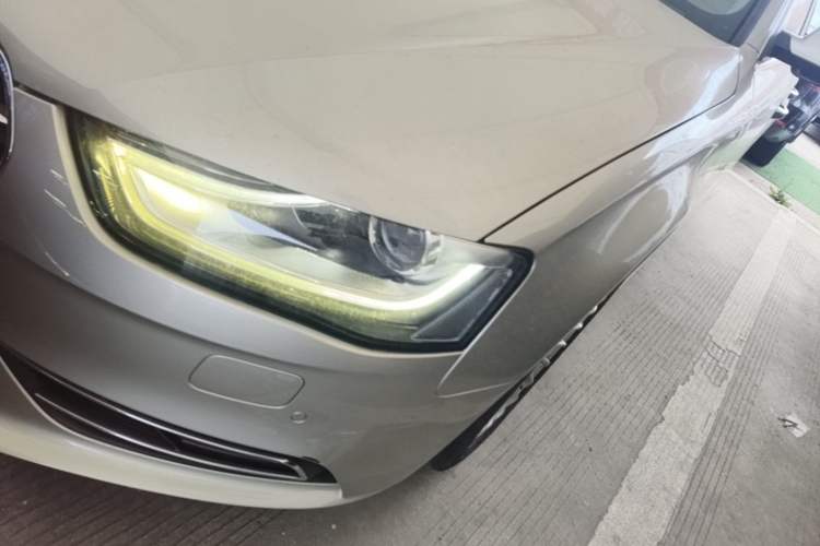 Used Audi A4L 2015 35 TFSI Automatic Comfort Model Left Front Headlight