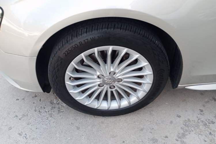 Used Audi A4L 2015 35 TFSI Automatic Comfort Model Left Front Wheel Hub