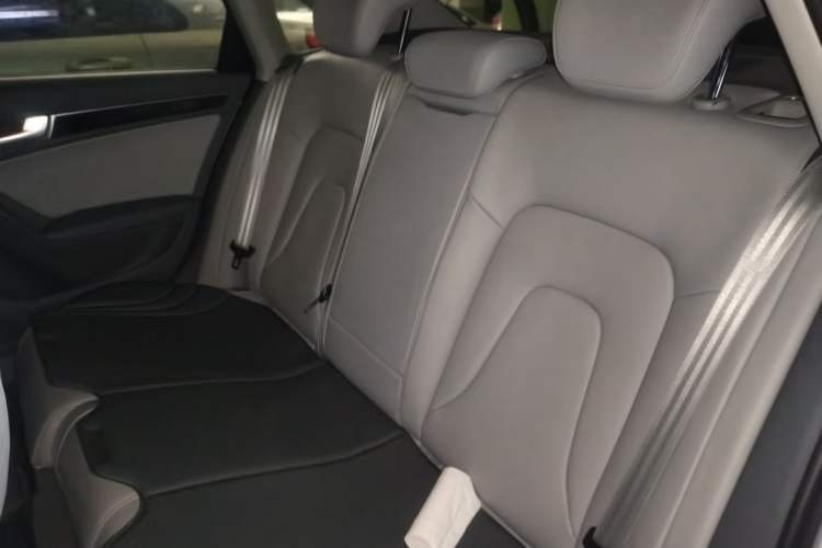 Used Audi A4L 2015 35 TFSI Automatic Comfort Model Left Rear Seat