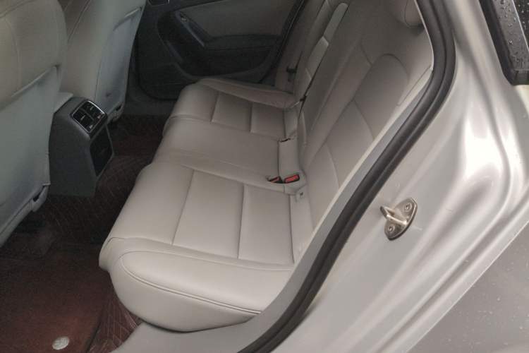 Used Audi A4L 2015 35 TFSI Automatic Comfort Model Left Rear Seat
