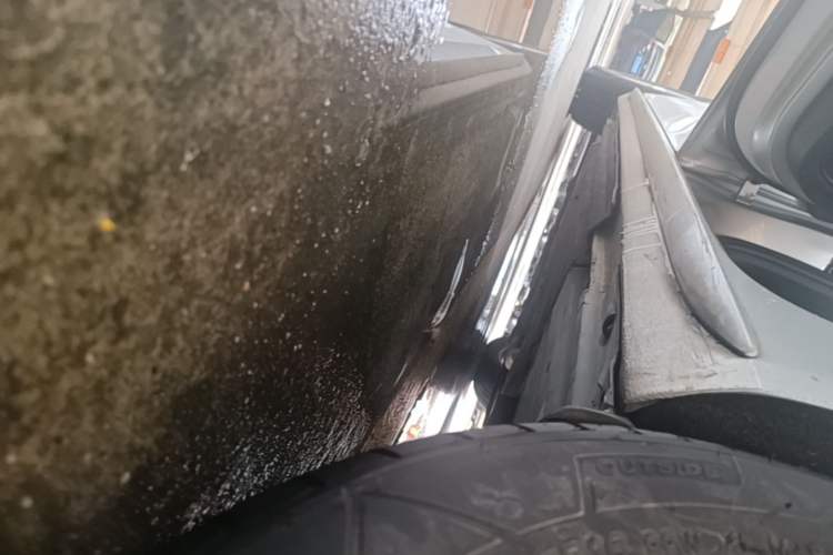 Used Audi A4L 2015 35 TFSI Automatic Standard Model Left Side Sill