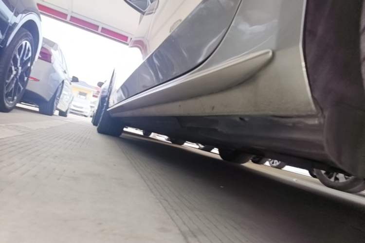 Used Audi A4L 2015 35 TFSI Automatic Comfort Model Left Side Sill