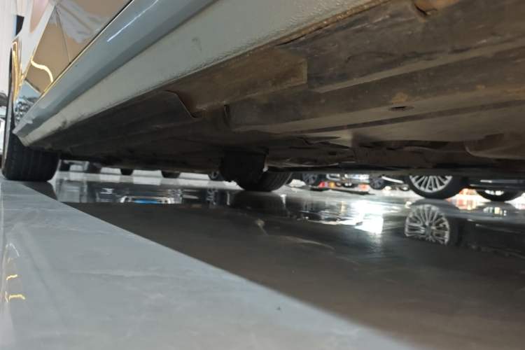 Used Audi A4L 2015 35 TFSI Automatic Standard Model Left Side Sill