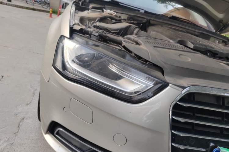 Used Audi A4L 2015 35 TFSI Automatic Standard Model Right Front Headlight