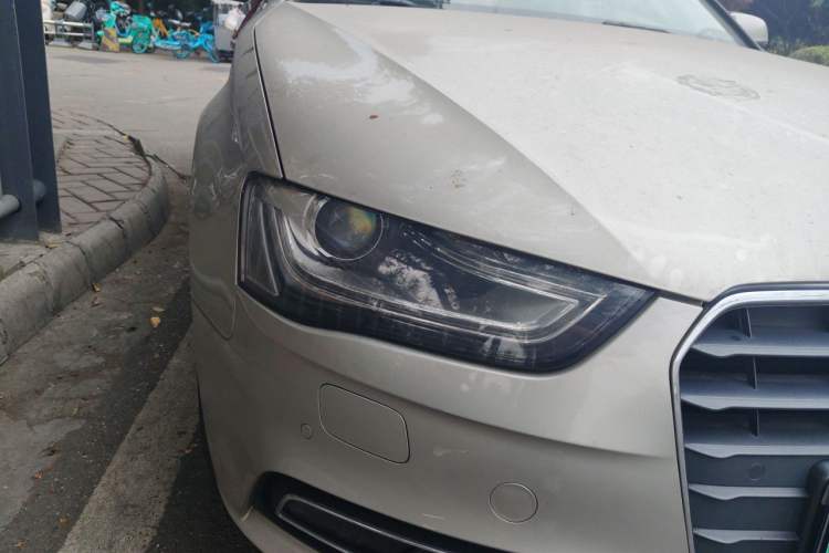Used Audi A4L 2015 35 TFSI Automatic Comfort Model Right Front Headlight