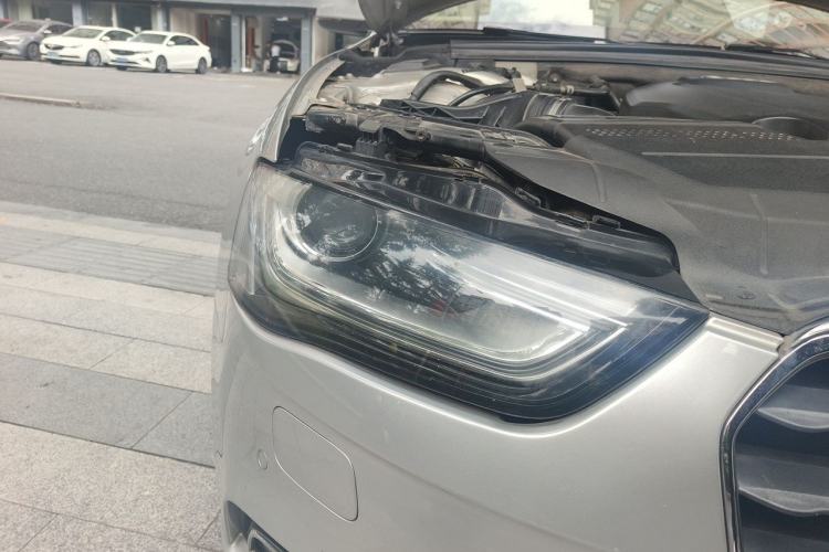 Used Audi A4L 2015 35 TFSI Automatic Comfort Model Right Front Headlight