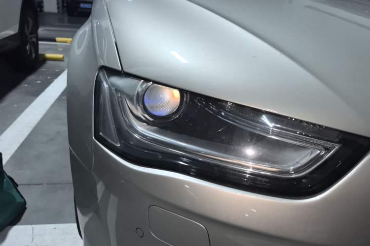 Used Audi A4L 2015 35 TFSI Automatic Comfort Model Right Front Headlight