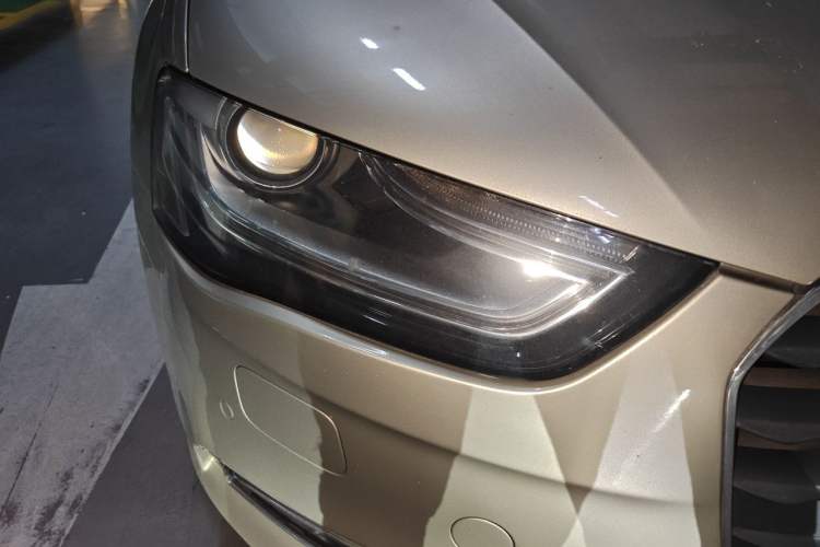 Used Audi A4L 2015 35 TFSI Automatic Standard Model Right Front Headlight