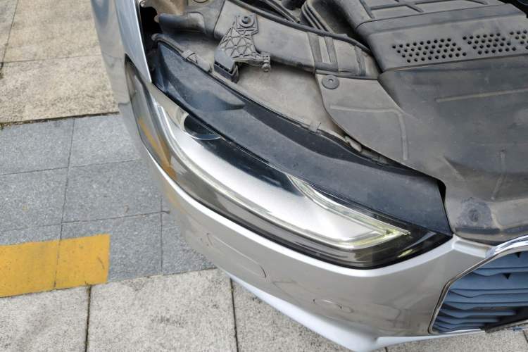 Used Audi A4L 2015 35 TFSI Automatic Standard Model Right Front Headlight