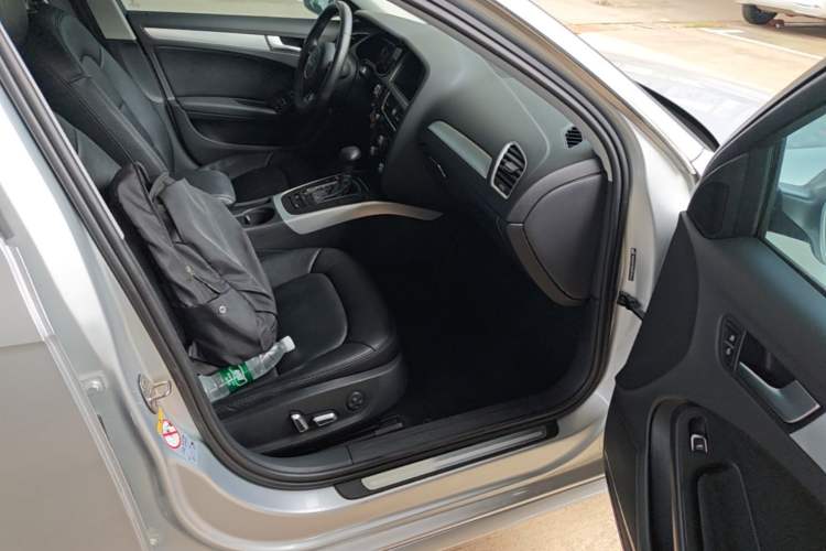 Used Audi A4L 2015 35 TFSI Automatic Standard Model Right Front Seat