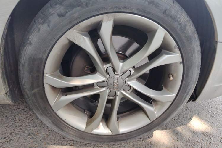 Used Audi A4L 2015 45 TFSI quattro Individual Sport Edition Right Front Wheel Hub