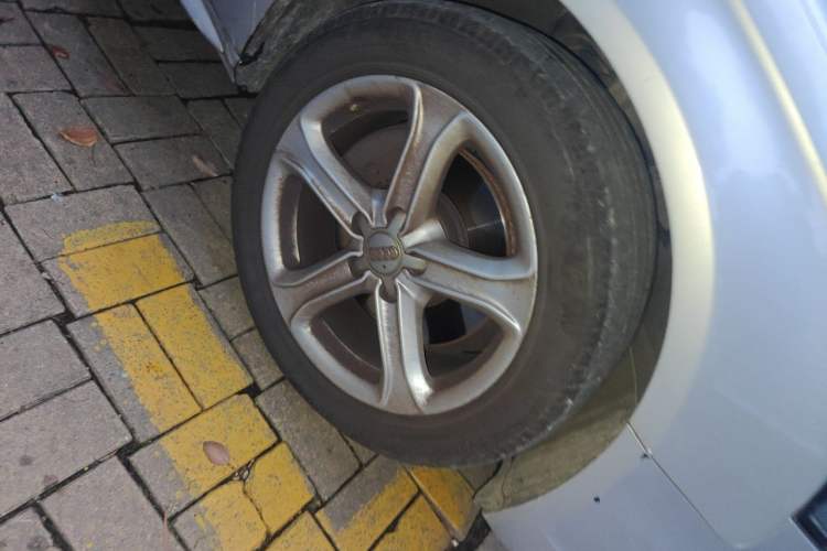 Used Audi A4L 2015 45 TFSI quattro Individual Sport Edition Right Front Wheel Hub