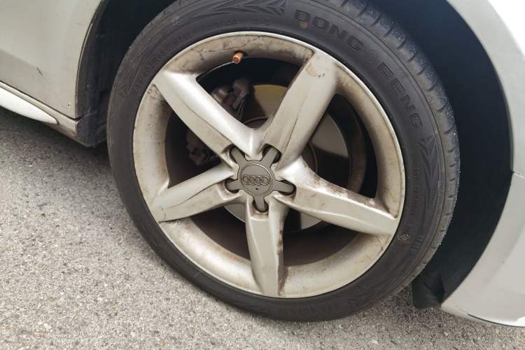 Used Audi A4L 2015 35 TFSI Automatic Standard Model Right Front Wheel Hub