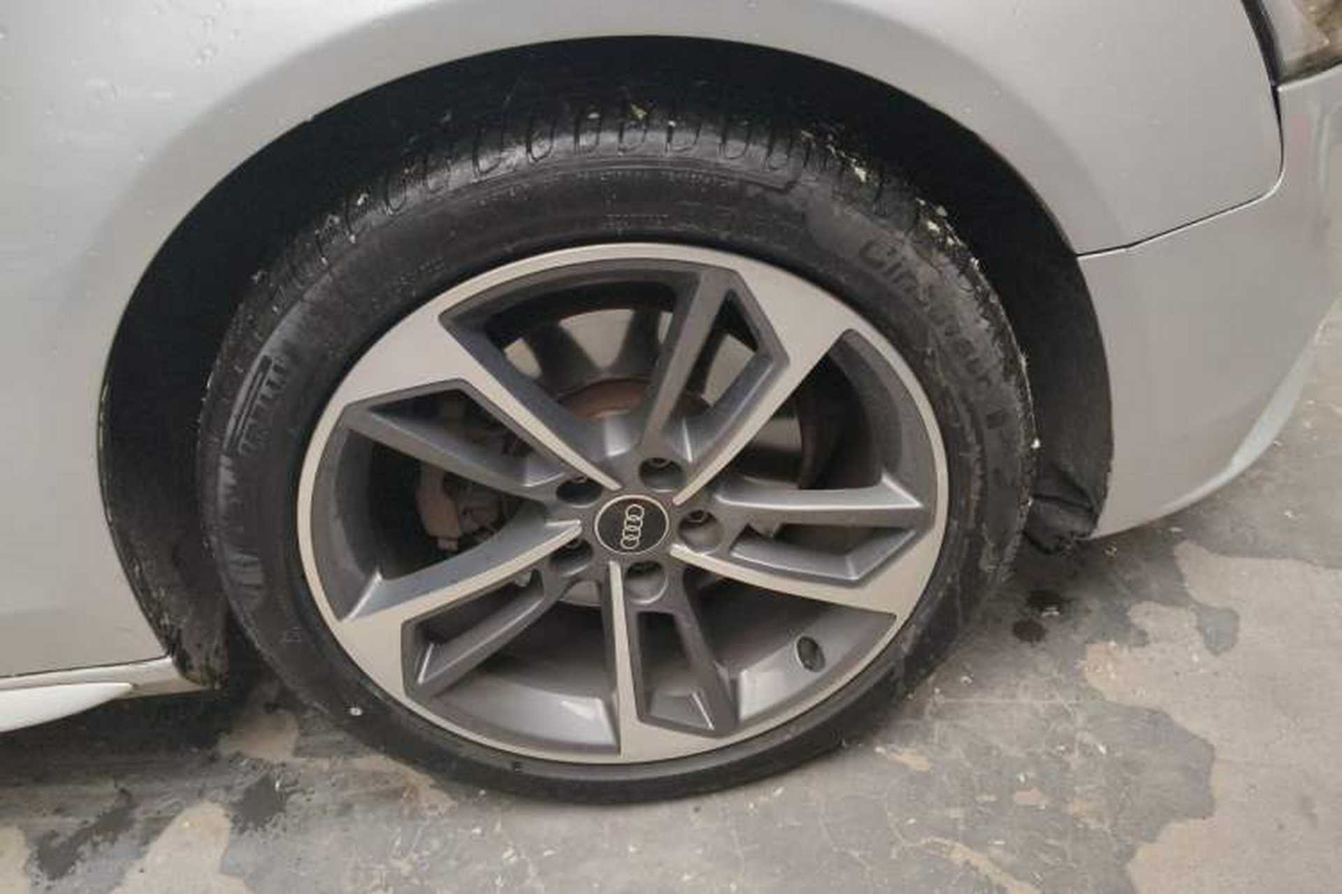 Used Audi A4L 2015 35 TFSI Automatic Comfort Model Right Front Wheel Hub