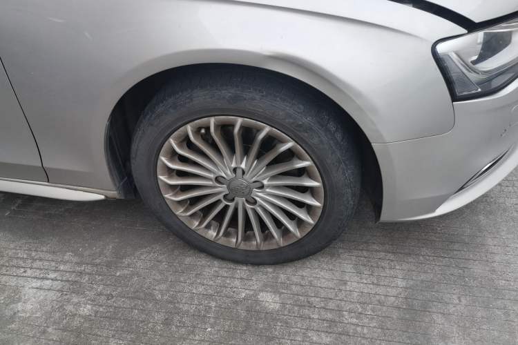 Used Audi A4L 2015 35 TFSI Automatic Comfort Model Right Front Wheel Hub