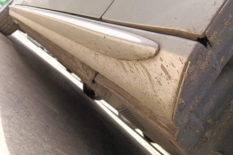 Used Audi A4L 2015 35 TFSI Automatic Standard Model Right Side Sill