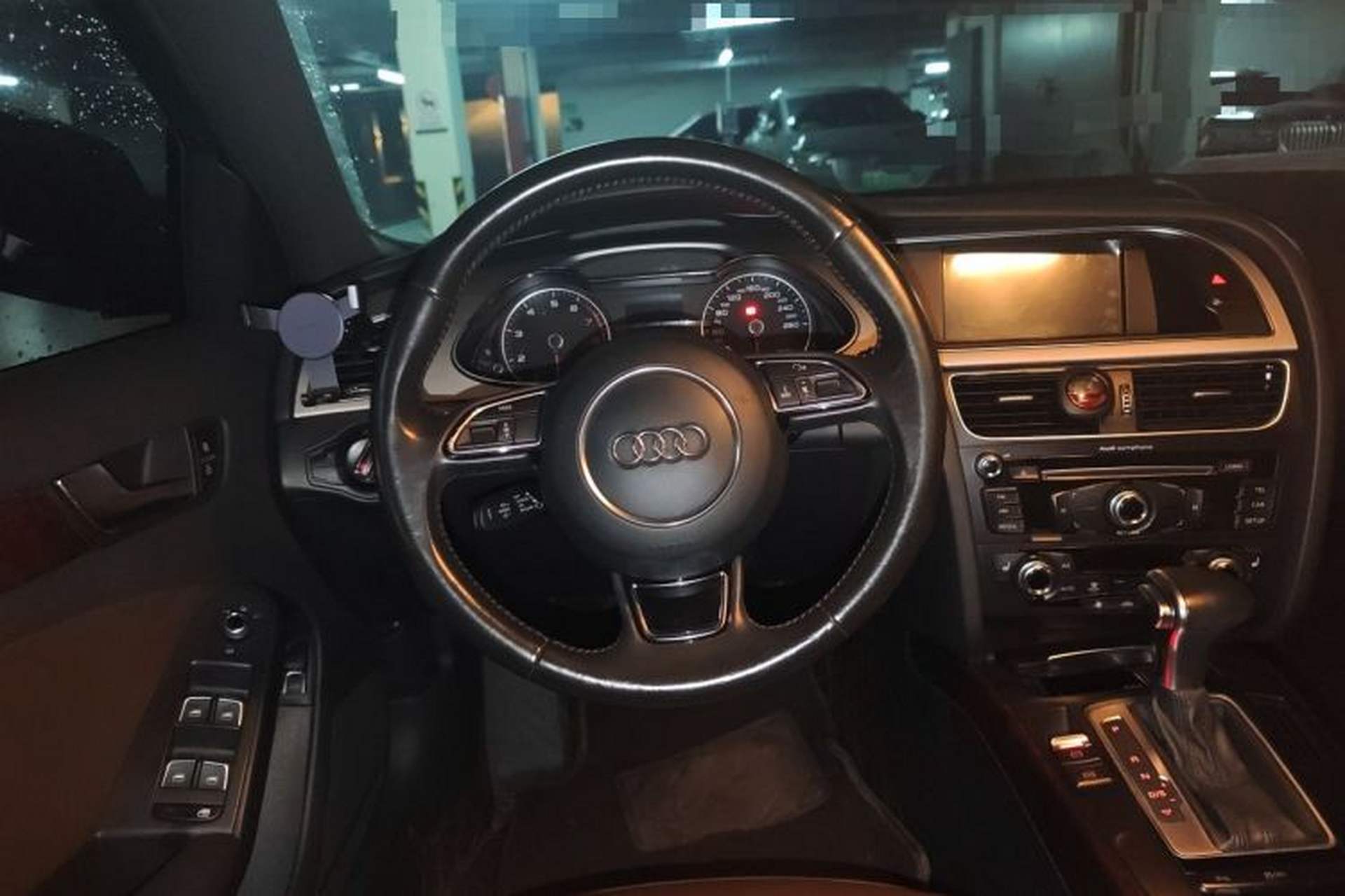 Used Audi A4L 2015 35 TFSI Automatic Comfort Model Steering Wheel