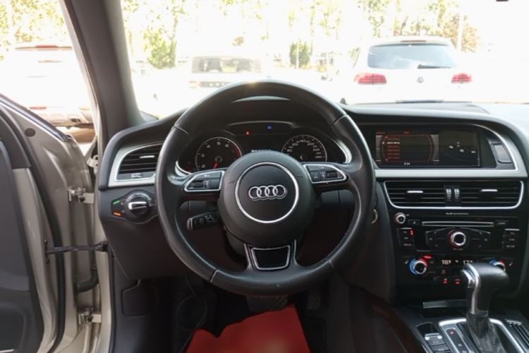 Used Audi A4L 2015 35 TFSI Automatic Comfort Model Steering Wheel