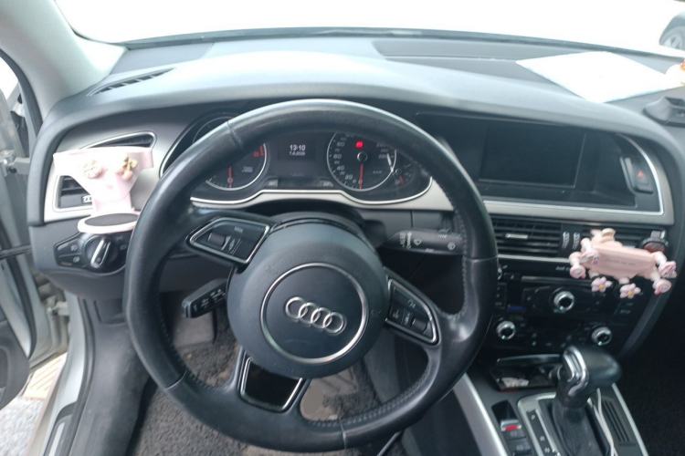 Used Audi A4L 2015 45 TFSI quattro Individual Sport Edition Steering Wheel