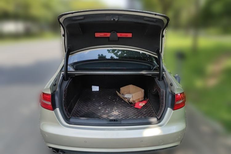 Used Audi A4L 2015 35 TFSI Automatic Standard Model Trunk