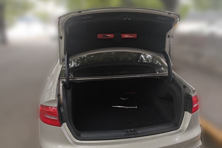 Used Audi A4L 2015 35 TFSI Automatic Comfort Model Trunk