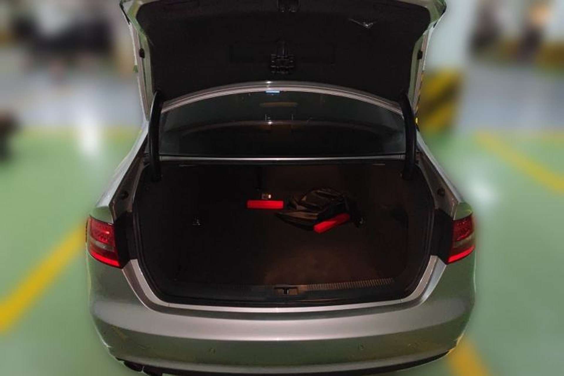 Used Audi A4L 2015 45 TFSI quattro Individual Sport Edition Trunk