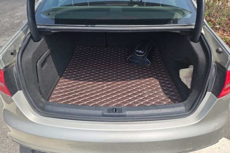 Used Audi A4L 2015 35 TFSI Automatic Comfort Model Trunk