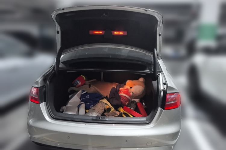 Used Audi A4L 2015 35 TFSI Automatic Comfort Model Trunk