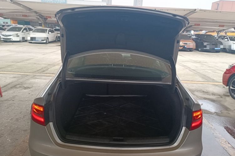 Used Audi A4L 2015 35 TFSI Automatic Standard Model Trunk