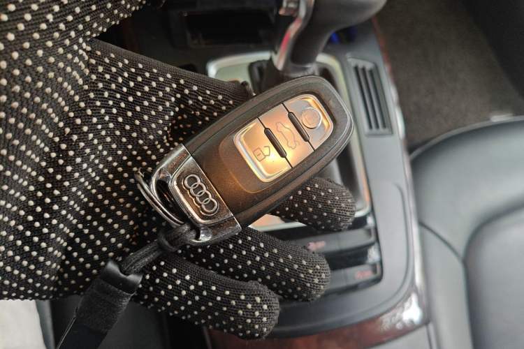 Used Audi A4L 2015 35 TFSI Automatic Comfort Model Vehicle Key