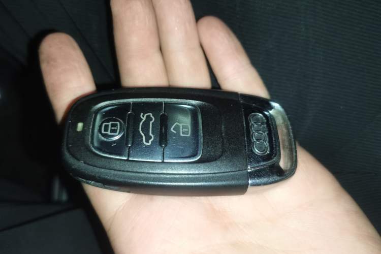 Used Audi A4L 2015 35 TFSI Automatic Comfort Model Vehicle Key