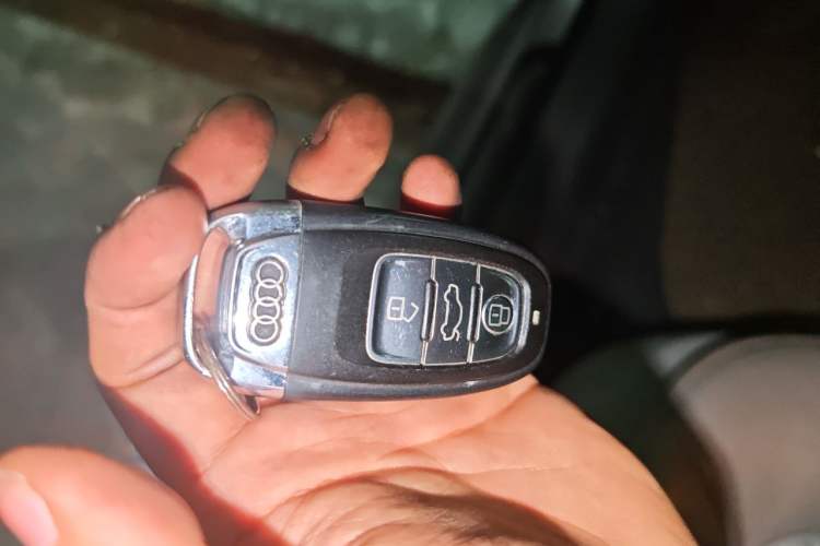 Used Audi A4L 2015 35 TFSI Automatic Comfort Model Vehicle Key