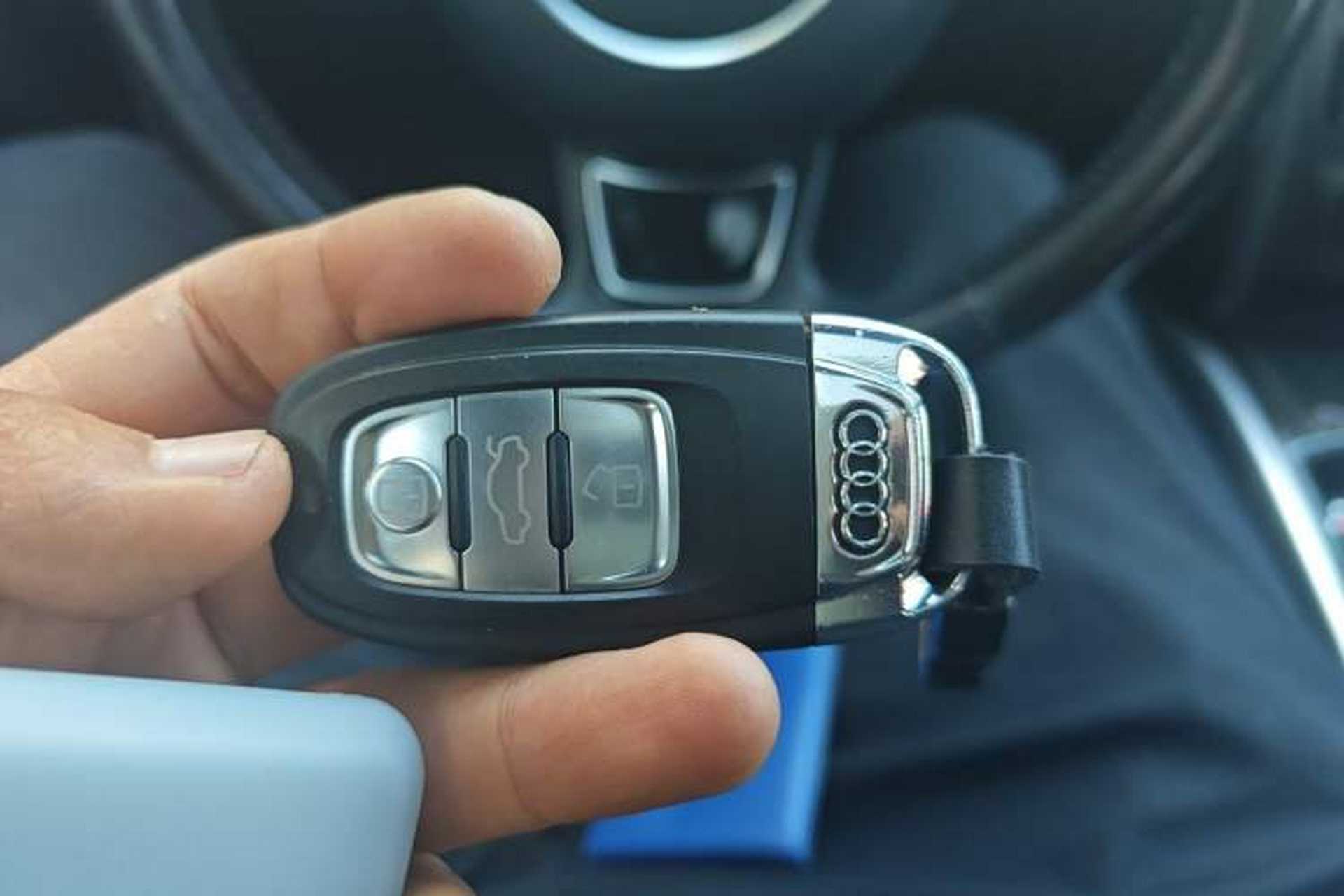 Used Audi A4L 2015 45 TFSI quattro Individual Sport Edition Vehicle Key