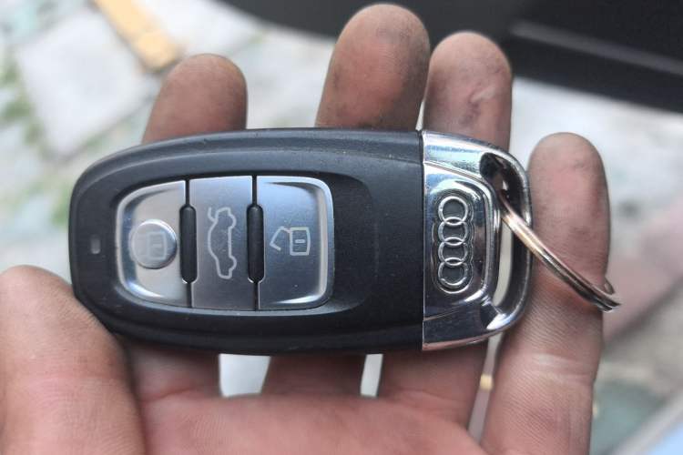 Used Audi A4L 2015 35 TFSI Automatic Comfort Model Vehicle Key