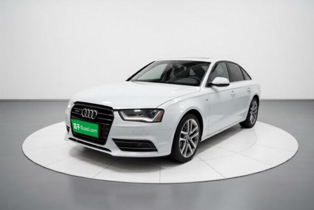 Audi A4L 2015 30 TFSI Manual Comfort Model с пробегом