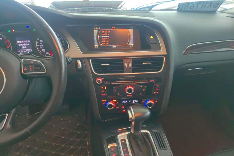 Used Audi A4L 2015 35 TFSI Automatic Comfort Model Audio And AC Panel