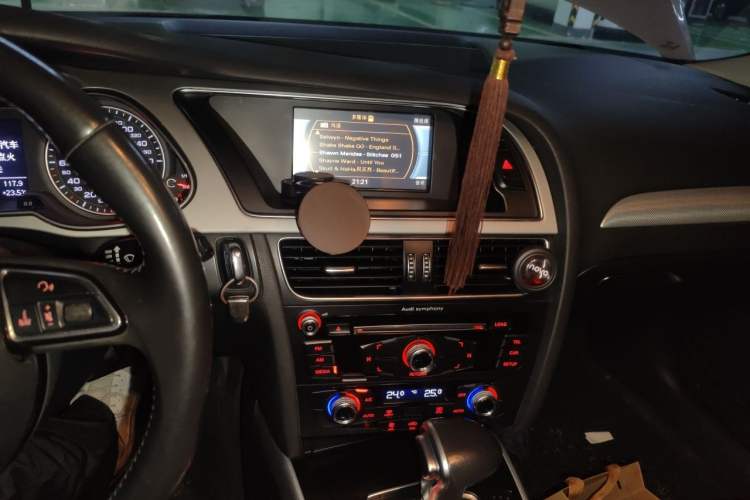 Used Audi A4L 2015 45 TFSI quattro Individual Sport Edition Audio And AC Panel