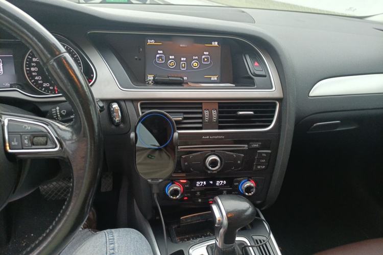 Used Audi A4L 2015 35 TFSI Automatic Standard Model Audio And AC Panel