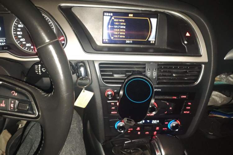 Used Audi A4L 2015 35 TFSI Automatic Standard Model Audio And AC Panel