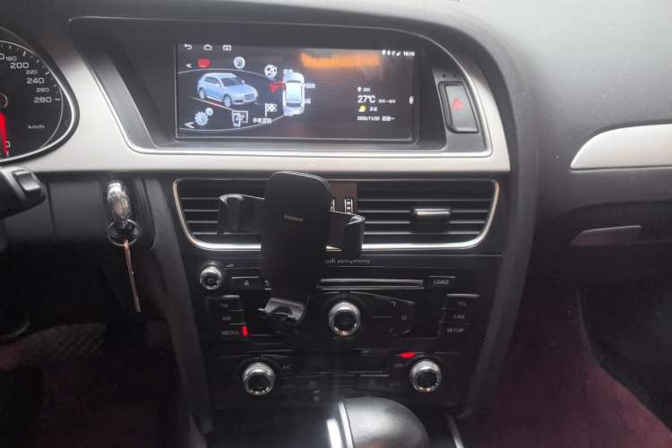 Used Audi A4L 2015 35 TFSI Automatic Standard Model Audio And AC Panel