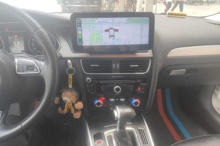 Used Audi A4L 2015 35 TFSI Automatic Standard Model Audio And AC Panel
