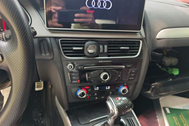 Used Audi A4L 2015 45 TFSI quattro Individual Sport Edition Audio And AC Panel