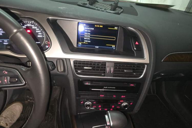 Used Audi A4L 2015 35 TFSI Automatic Technology Model Audio And AC Panel