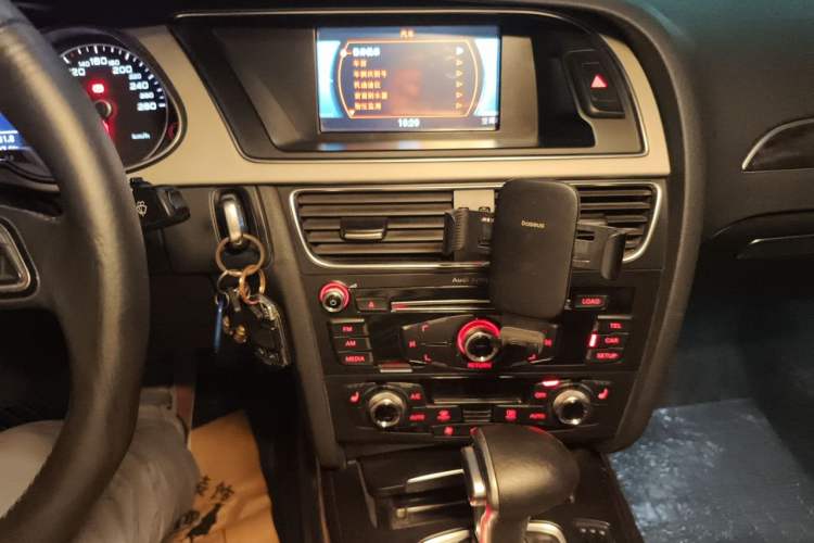 Used Audi A4L 2015 35 TFSI Automatic Comfort Model Audio And AC Panel