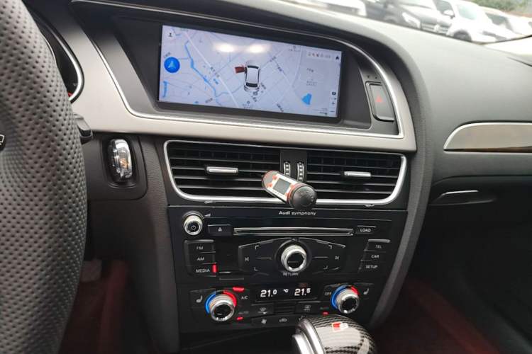 Used Audi A4L 2015 35 TFSI Automatic Comfort Model Audio And AC Panel