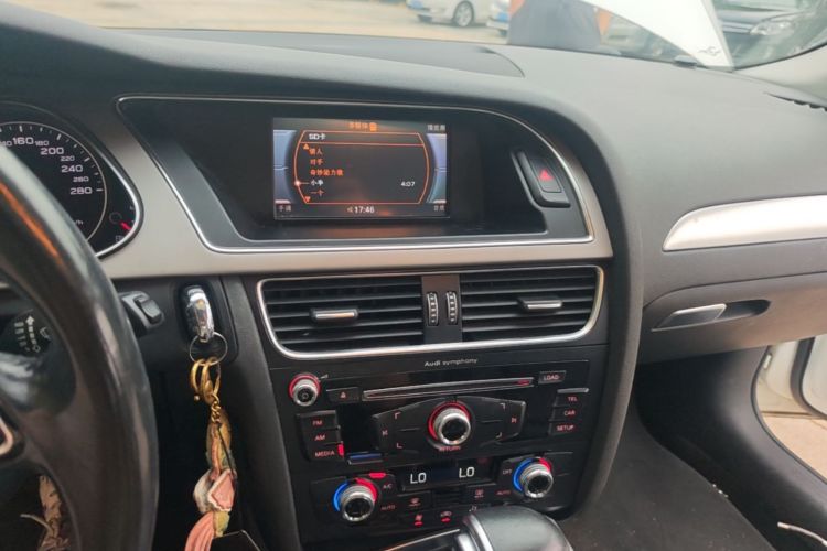 Used Audi A4L 2015 35 TFSI Automatic Standard Model Audio And AC Panel