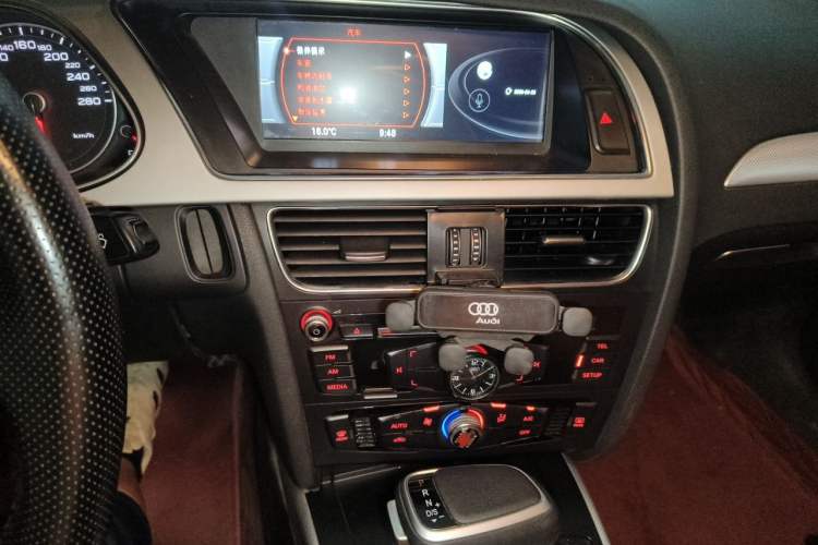Used Audi A4L 2015 35 TFSI Automatic Standard Model Audio And AC Panel