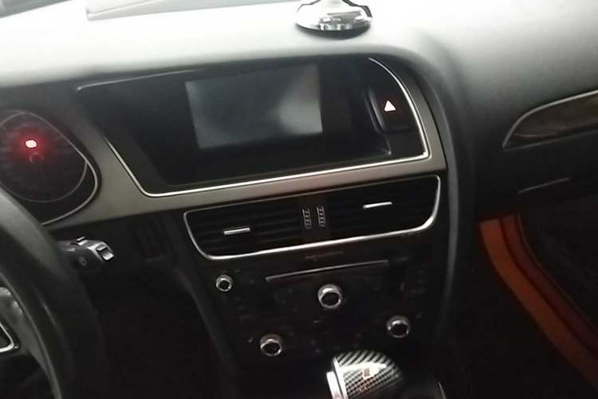 Used Audi A4L 2015 35 TFSI Automatic Comfort Model Audio And AC Panel